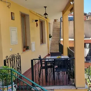 la-casa-di-angelina-taormina.sicilyhotelsitaly.net/