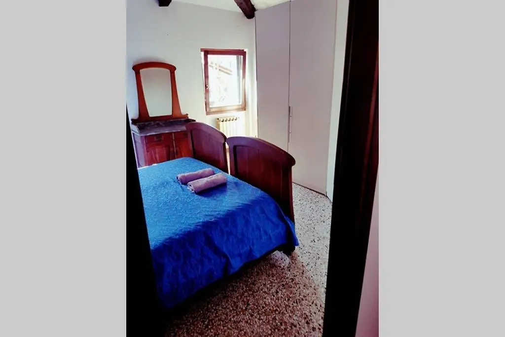Large Top 3 Rooms Flat Central Rialto Venice Apartment